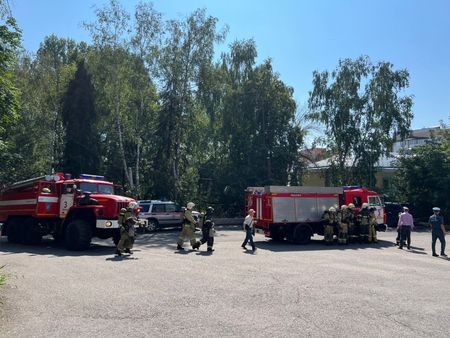 Министерство здравоохранения Пензенской области осветило пожарно-тактические учения, прошедшие сегодня в ГБУЗ ПООБ